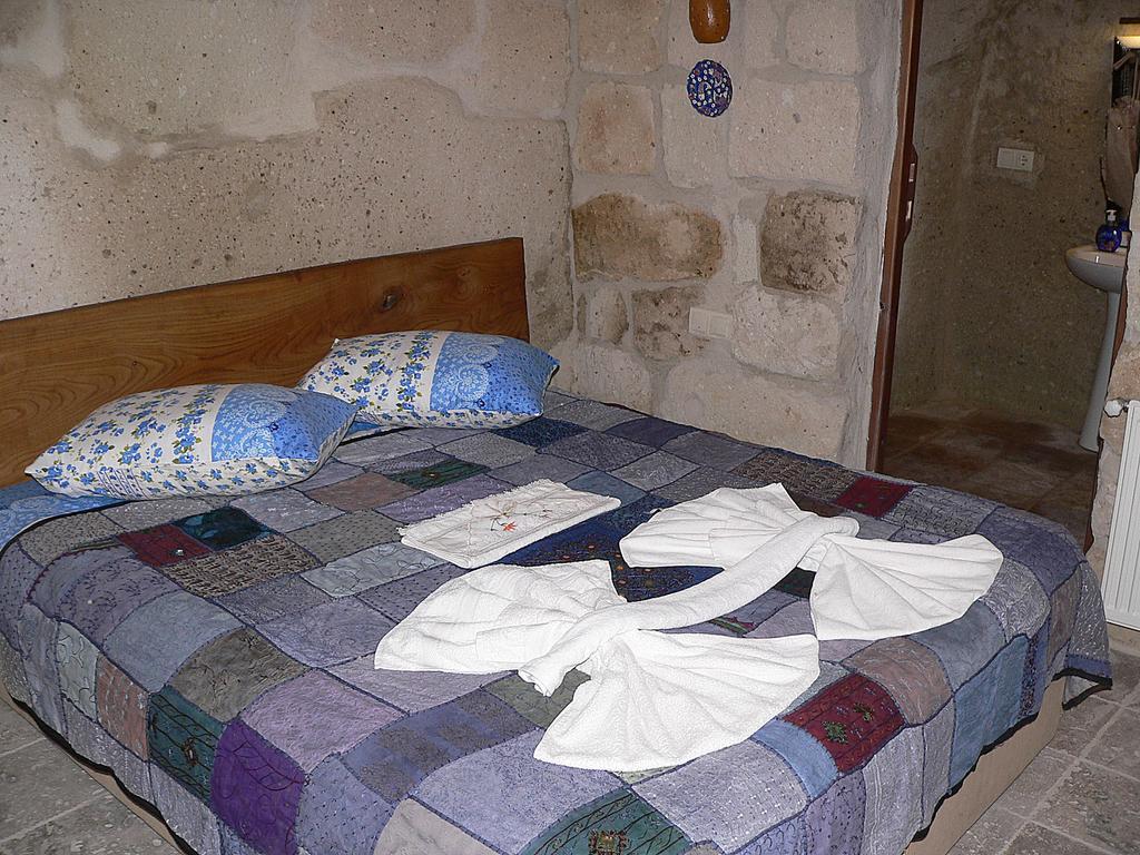 Crazy Horse Pension ウルギュップ 部屋 写真