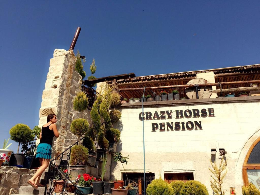 Crazy Horse Pension ウルギュップ エクステリア 写真