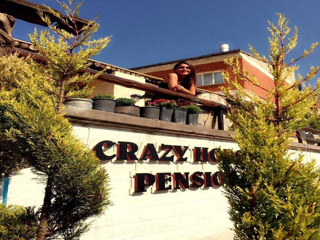 Crazy Horse Pension ウルギュップ エクステリア 写真