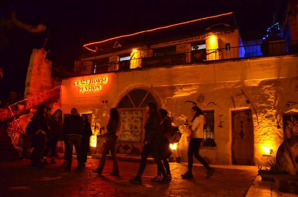 Crazy Horse Pension ウルギュップ エクステリア 写真