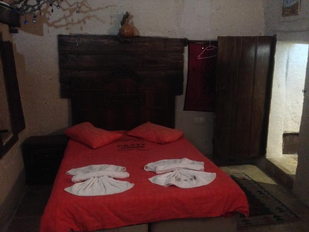Crazy Horse Pension ウルギュップ エクステリア 写真