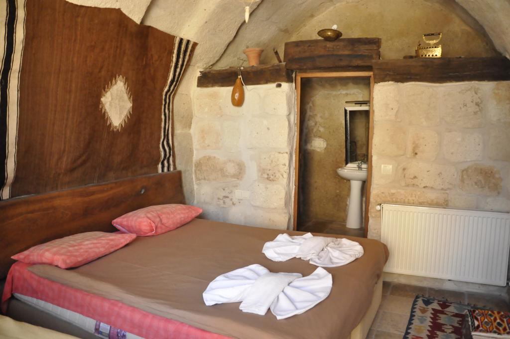 Crazy Horse Pension ウルギュップ エクステリア 写真