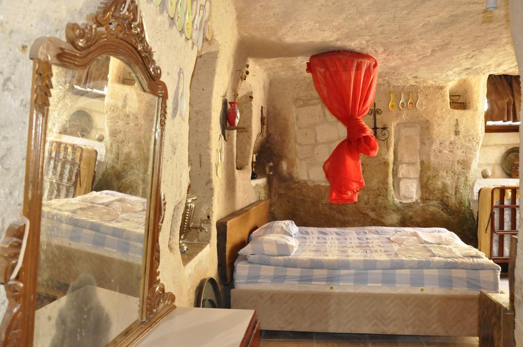 Crazy Horse Pension ウルギュップ エクステリア 写真