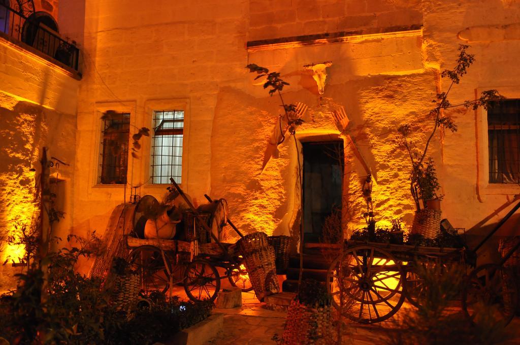 Crazy Horse Pension ウルギュップ エクステリア 写真