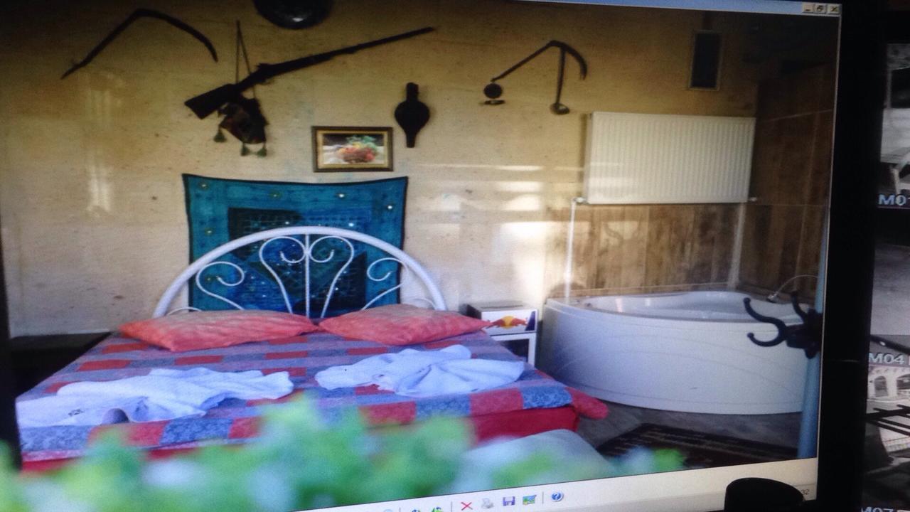 Crazy Horse Pension ウルギュップ エクステリア 写真