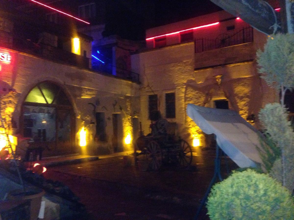 Crazy Horse Pension ウルギュップ エクステリア 写真